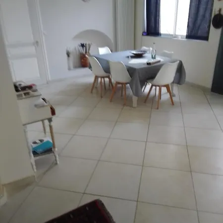 Maison De