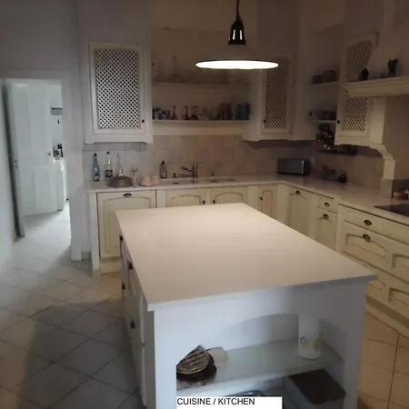 Maison De